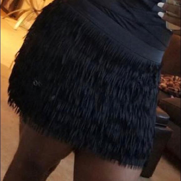 Black fringe mini skirt - Picture 3 of 3